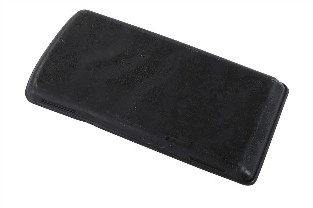 GM Genuine Parts Front Center Console Mat 42590765 — image 2